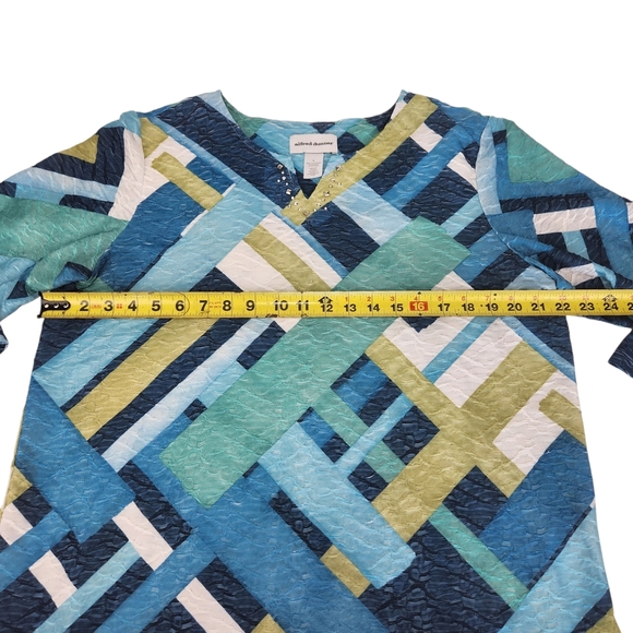 Alfred Dunner Textured Blue and Green Abstract Blouse 3/4 Sleeve Large - Picture 5 of 7